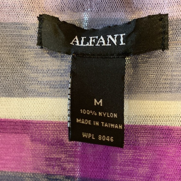Medium Alfani vibrant print purple top - Picture 2 of 4